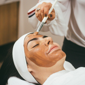 Ansiktsmaske-Peeling