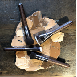 Baims Mini Angled Kabuki Brush 50